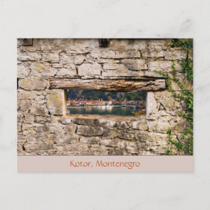 Carte Postale Kotor à travers la fenêtre