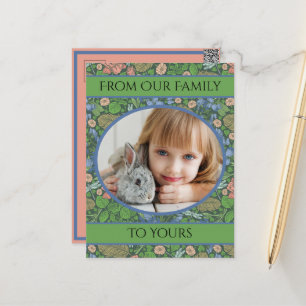 Carte Postale La libellule vintage vole dans un jardin anglais