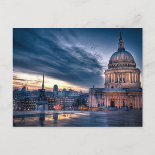 Carte Postale La nuit tombe sur la cathédrale Saint-Paul de Lond