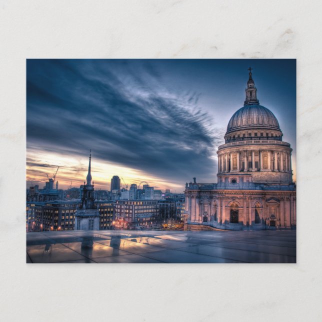 Carte Postale La nuit tombe sur la cathédrale Saint-Paul de Lond (Devant)