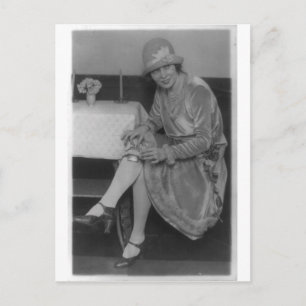 Carte Postale Lady With Flask 1926
