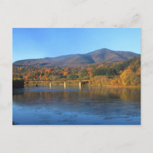 Carte Postale Le mont Ascutney et le fleuve Connecticut en autom