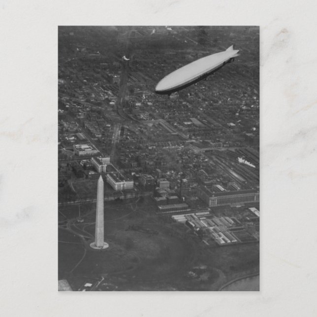 Carte Postale Le ZR3 de l'US Airship 'USS Los Angeles' survole (Devant)