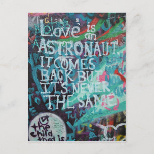 Carte Postale Lennon Wall, l'amour est comme un graffiti d'astro