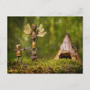Carte Postale Les elfes de cacre jouent indien. Camping d'été