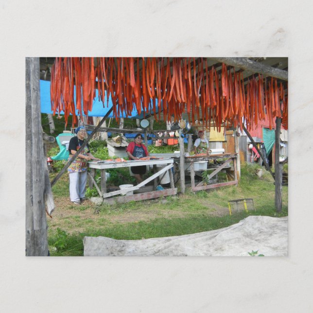 Carte Postale Les Femmes Autochtones Préparent Le Saumon Pour Le (Devant)