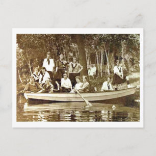 Carte Postale Les filles au camp dans la rangée Bateau Vintage