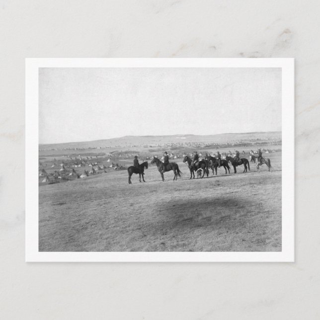 Carte Postale Les militaires interrogent un camp lointain de Lak (Devant)