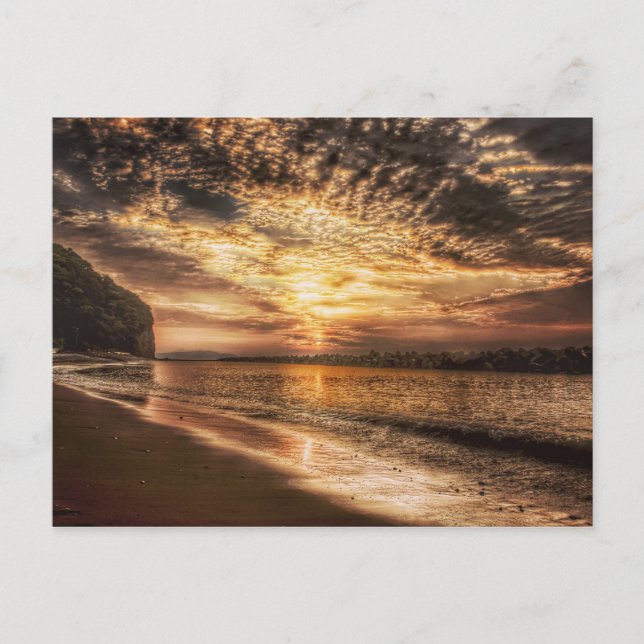 Carte Postale Lever de soleil époustouflant sur la plage (Devant)