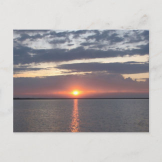 Carte Postale Lever du soleil sur le lac