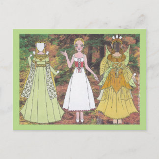 Carte Postale Lily joue une poupée en papier d'elfe en bois