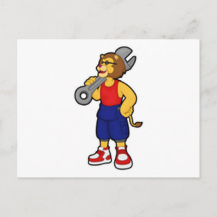 Carte Postale Lion en mécanicien avec clé à écrou