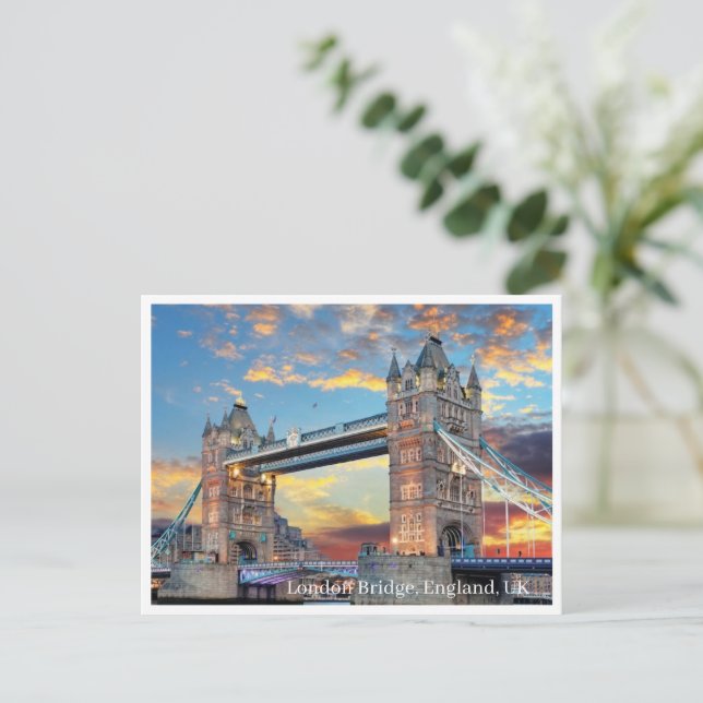 Carte postale - London Bridge, Angleterre Royaume- (Debout devant)
