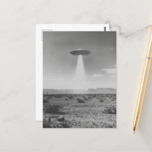 Carte Postale L'OVNI dans le désert noir et blanc