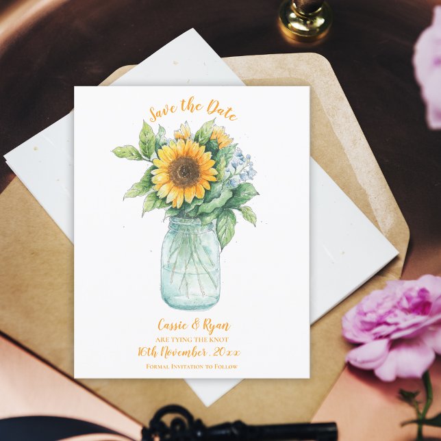 Carte Postale Mason de tournesol rustique Mariage de pot Enregis (Rustic Sunflower Mason Jar Wedding Save the Date Postcard)
