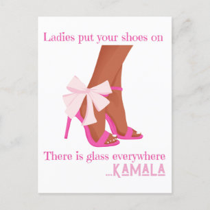 Carte Postale Mettez vos chaussures sur les dames il y a du verr