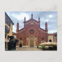 Milano, Italie - vieille église, briques rouges
