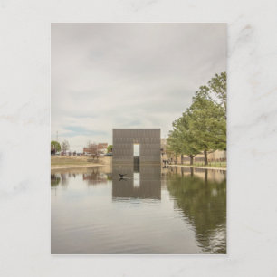Carte Postale monument aux bombardements de la ville d'oklahoma