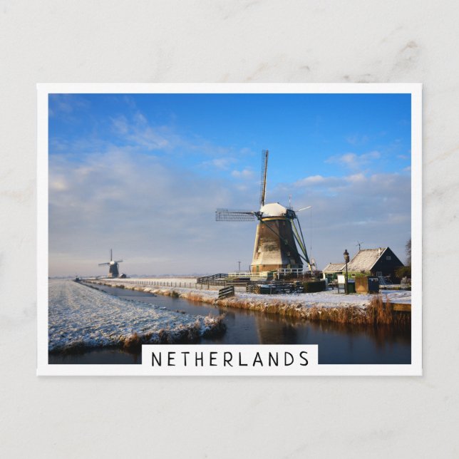Carte Postale Moulin à vent dans la neige dans un paysage hivern (Devant)