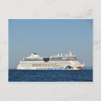 Navire de croisière coloré
