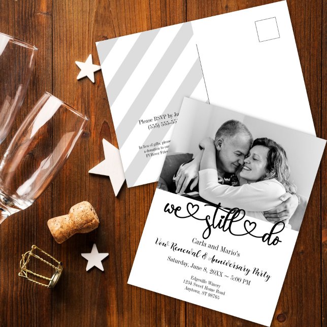 Carte Postale Noir & Blanc Nous faisons toujours renouvellement  (Black and White We Still Do Anniversary/Vow Renewal Postcard Invitation)
