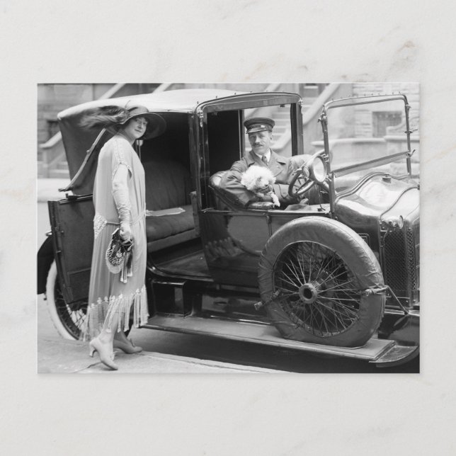 Carte Postale Nounou de chien et auffeur, années 1920 (Devant)