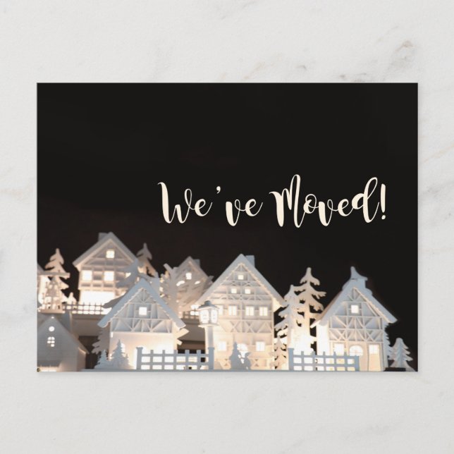Carte Postale Nous avons déménagé des maisons de Noël éclairées (Devant)