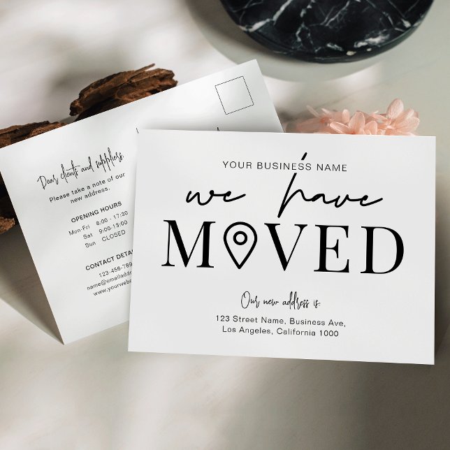 Carte Postale Nous avons déplacé la modification minimale de l'a (Modern black and white we've moved postcards for business)