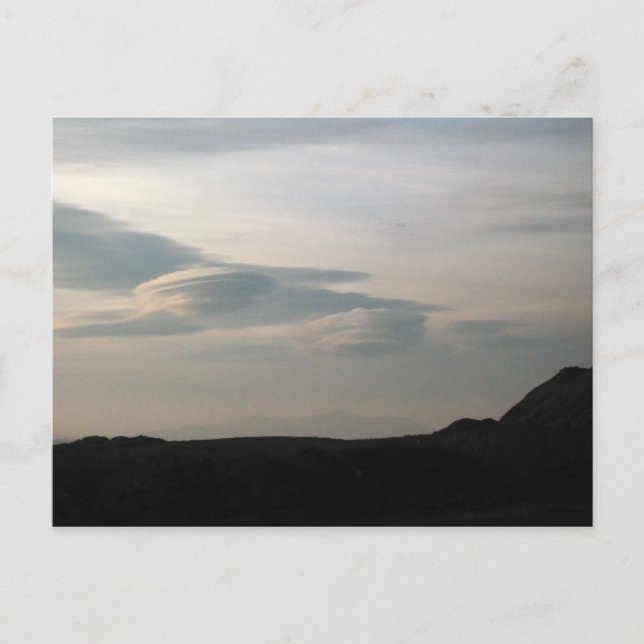 Carte Postale Nuages UFO (Devant)