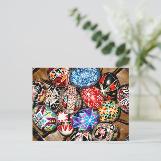 Carte Postale OEufs de Pâques ukrainiens (Debout devant)