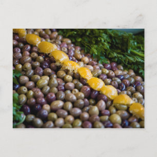 Carte Postale Olives exposées au marché