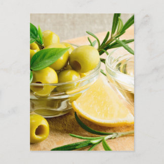 Carte Postale Olives vertes décorées d'herbes