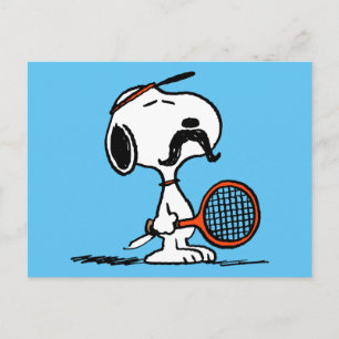 Carte Postale Peanuts La Moustache de Snoopy Joue au Tennis