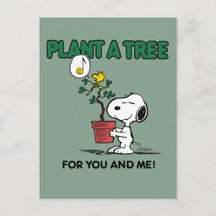 Carte Postale Peanuts Snoopy & Woodstock Plantent un arbre