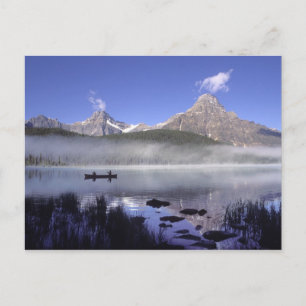 Carte Postale Pêcheurs en canoë sur le lac Waterfowl, Banff