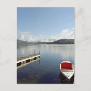 Carte Postale Petit bateau attaché à quai au lac Placid