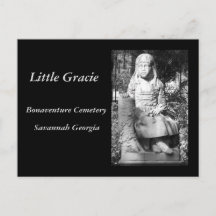 Petite Gracie dans le cimetière Bonaventure