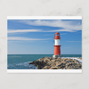 Carte Postale Phare rouge avec ciel bleu