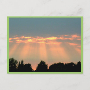 Carte Postale Phares Solaires À Travers Les Nuages