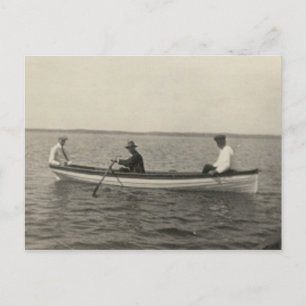 Carte postale photo ancienne d'amis en bateau