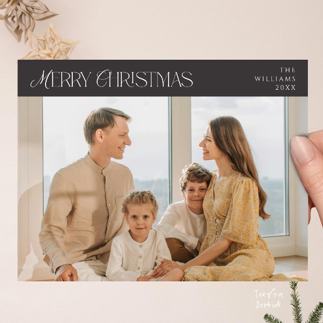 Carte Postale Photo de famille de Noël moderne, élégante et joye (Modern Elegant, Merry Christmas Family Photo Postcard in Charcoal Theme)