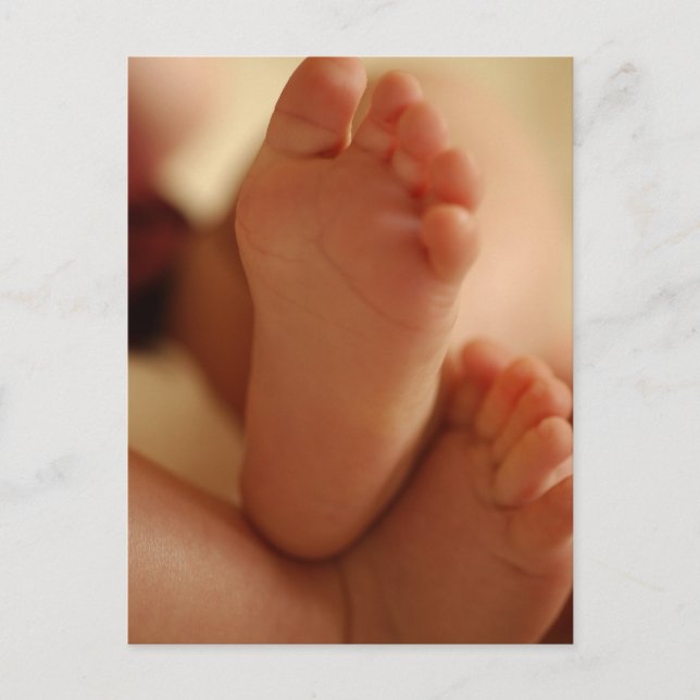 Carte Postale Photo de près des pieds bébés (Devant)