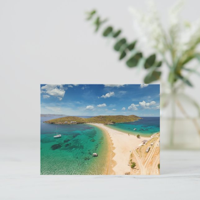 Carte Postale Plage de Kolona sur l'île de Kythnos à Cyclades, G (Debout devant)