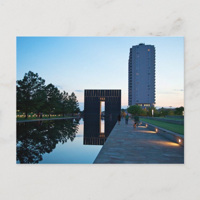 Carte Postale Porte du Bassin de réflexion d'Oklahoma City 9:03 (Devant)