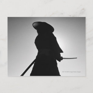 Carte Postale Portrait d'un guerrier samouraï tenant une épée