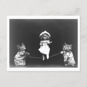 Carte Postale Poupée vintage et chats saut la corde Oddity