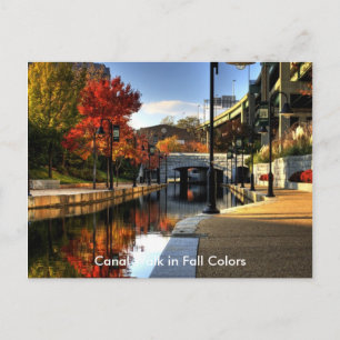 Carte Postale Promenade sur le canal aux couleurs de l'automne
