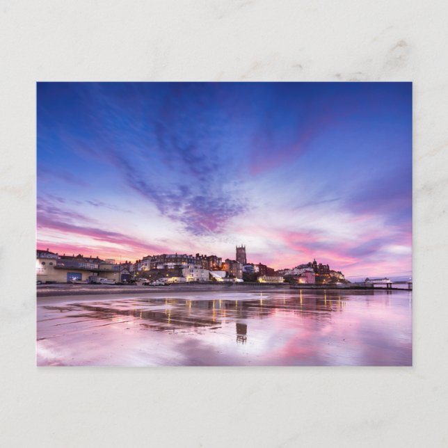 Carte Postale Réflexions roses sur la ville de Cromer au crépusc (Devant)