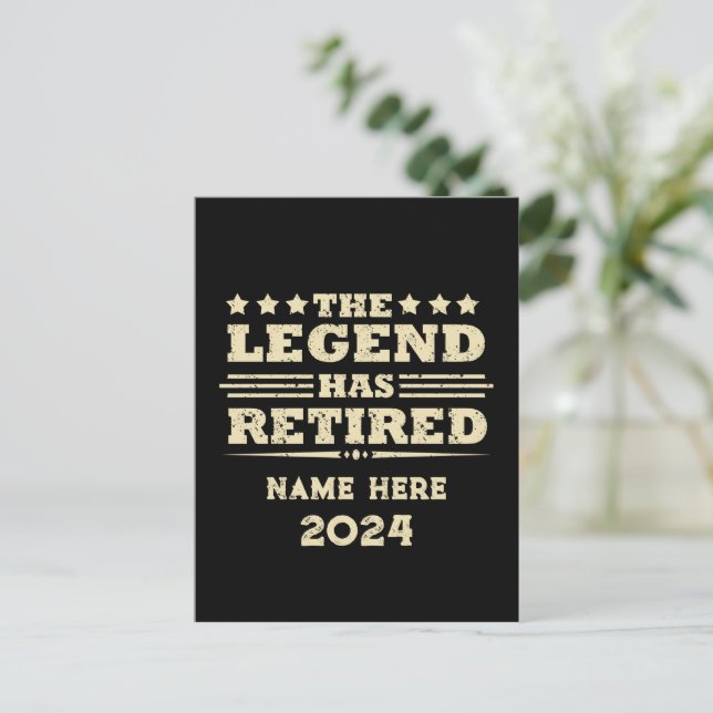 Carte Postale Retraite personnalisée La légende a pris sa retrai (Debout devant)