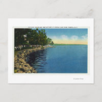 Rive, pavillon et baigneurs